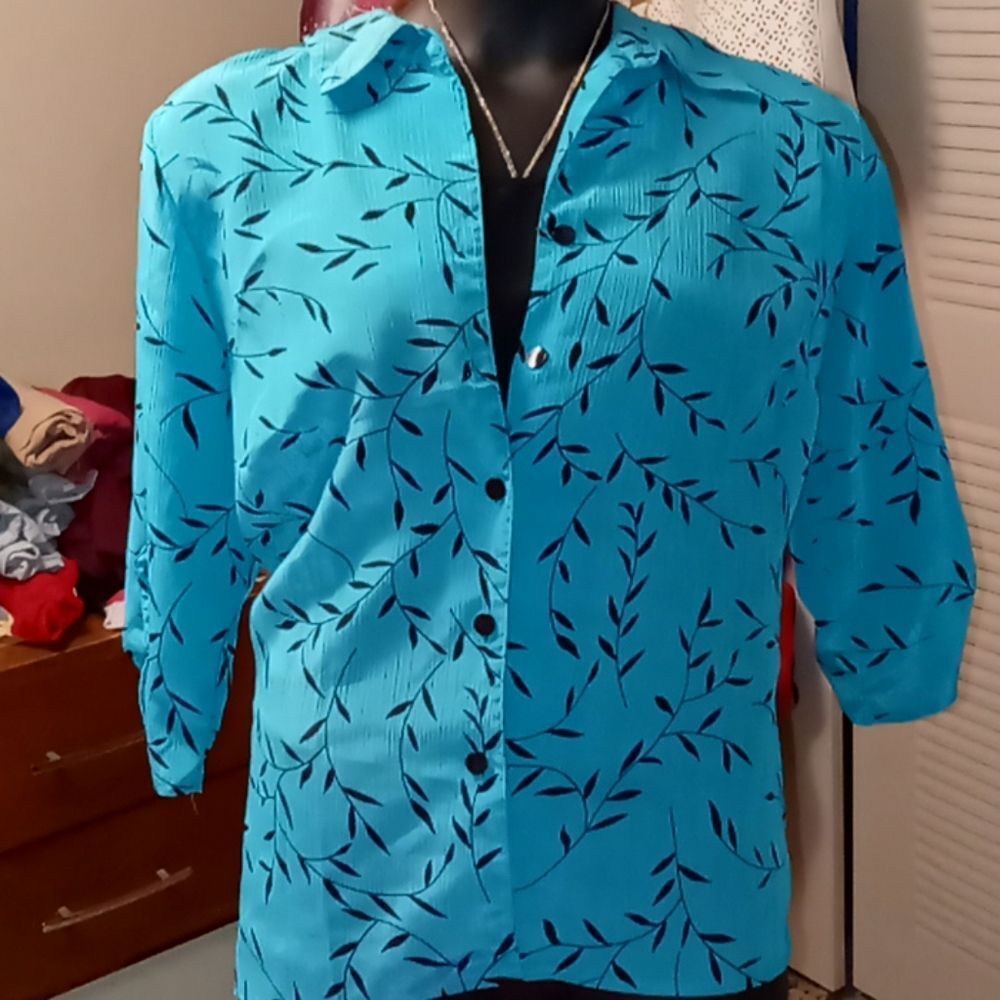 Blouse bundle - Picture 3 of 6